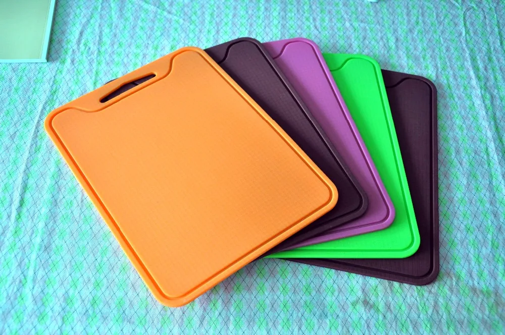 带孔的柔性彩色硅胶砧板切菜板