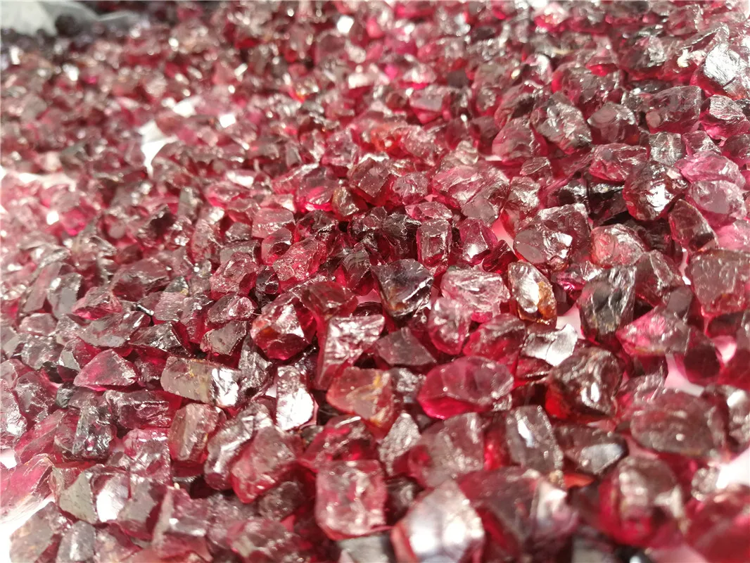 Wholesale Natural Unpolished Quartz Raw Gemstone Red Crystal Rubble Buy Fengshui Stone