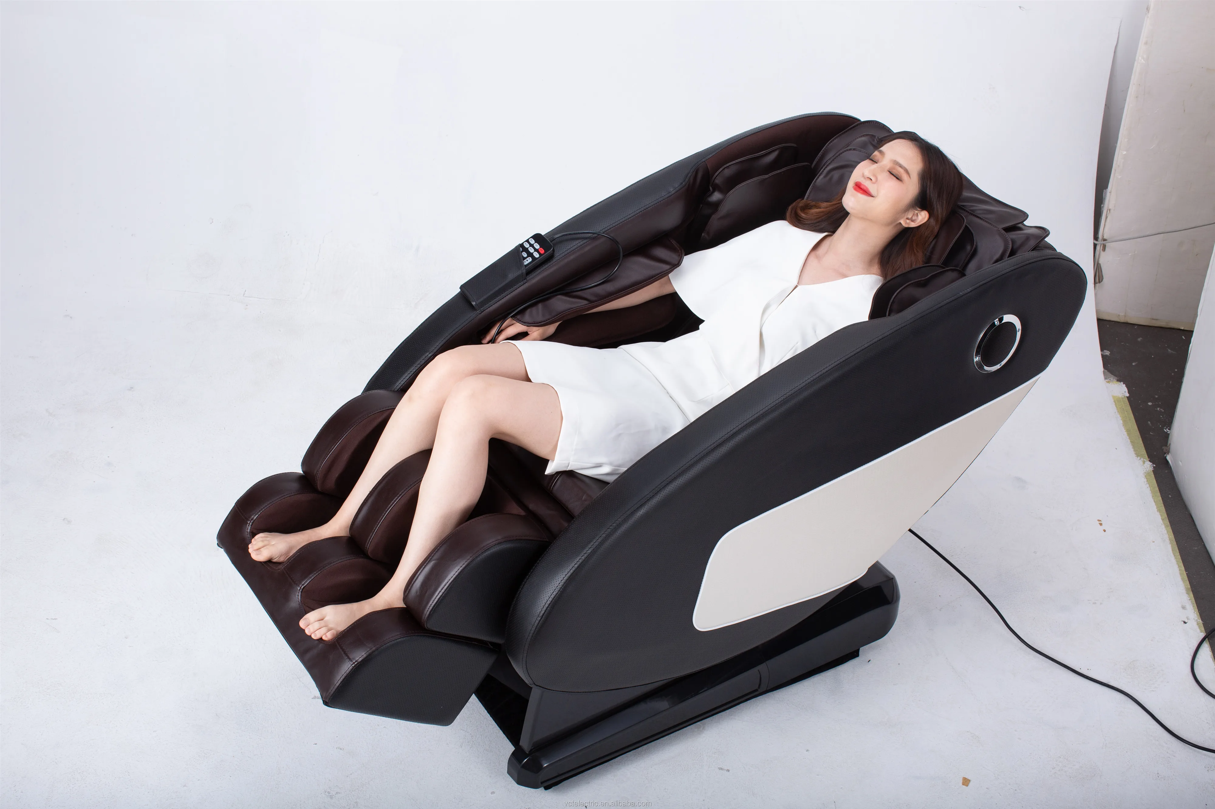 2018 Hot Sale Heating And Vibration Massage Chair Zero Gravity Massage Chair Massage Chair With