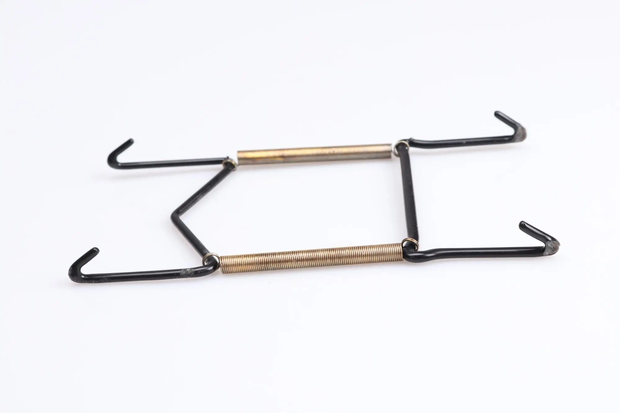 Pack Of 10 8inch Spring Style Invisible Plate Tray Dish Brass Coated Wire Hanger Holders Buy