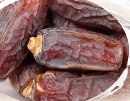 Ye Zao Cheap Price Natural Whole Sweet Edible Dried Date Palm Fruits Arabia for Food
