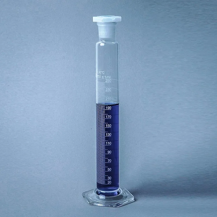 Lab Glass Graduated Measuring Cylinder with Plastic Stopper, View