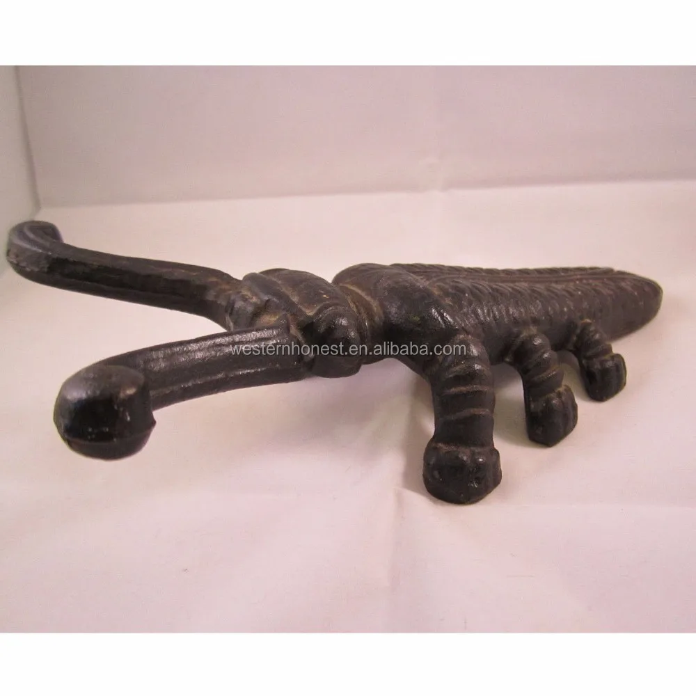 cast iron cricket boot jack