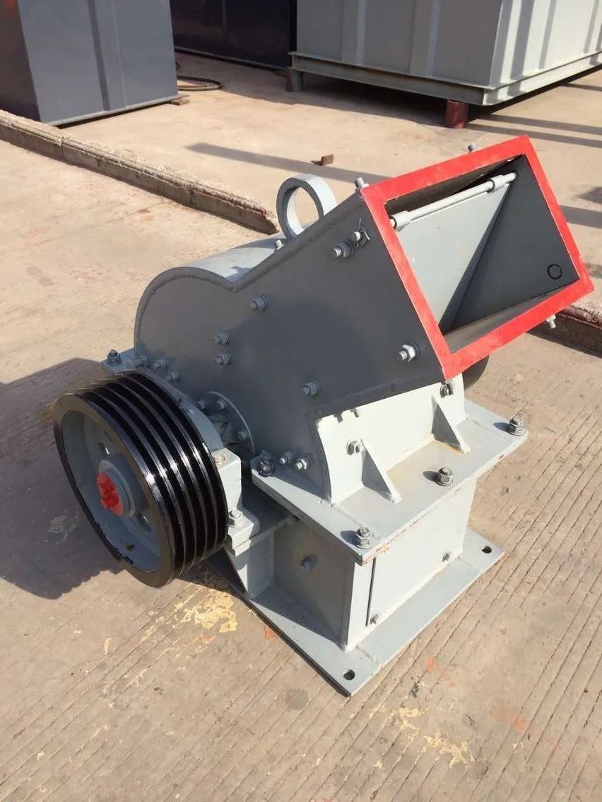 Hot Selling Gold Ore Hammer Mill Small Scale Gold Mining Machinery