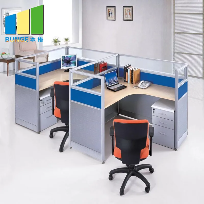 Modern Fashionable Office Furniture Converter Workstation 4 People Office Desk With Partition