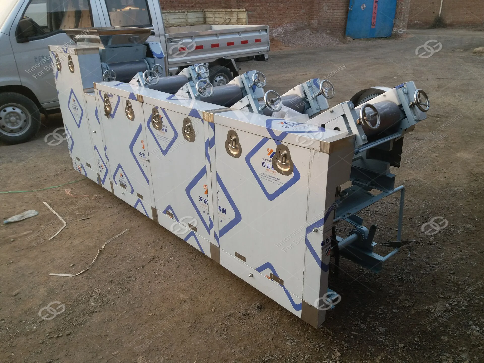 Fully Automatic Electric Stainless Steel Malaysia Egg Noodle Maker Udon