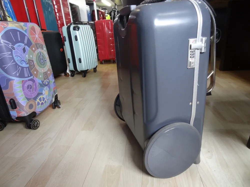 big wheel trolley bag