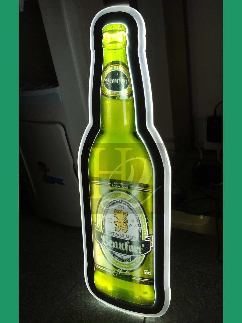 bottle shape hight bright acrylic led light box.jpg