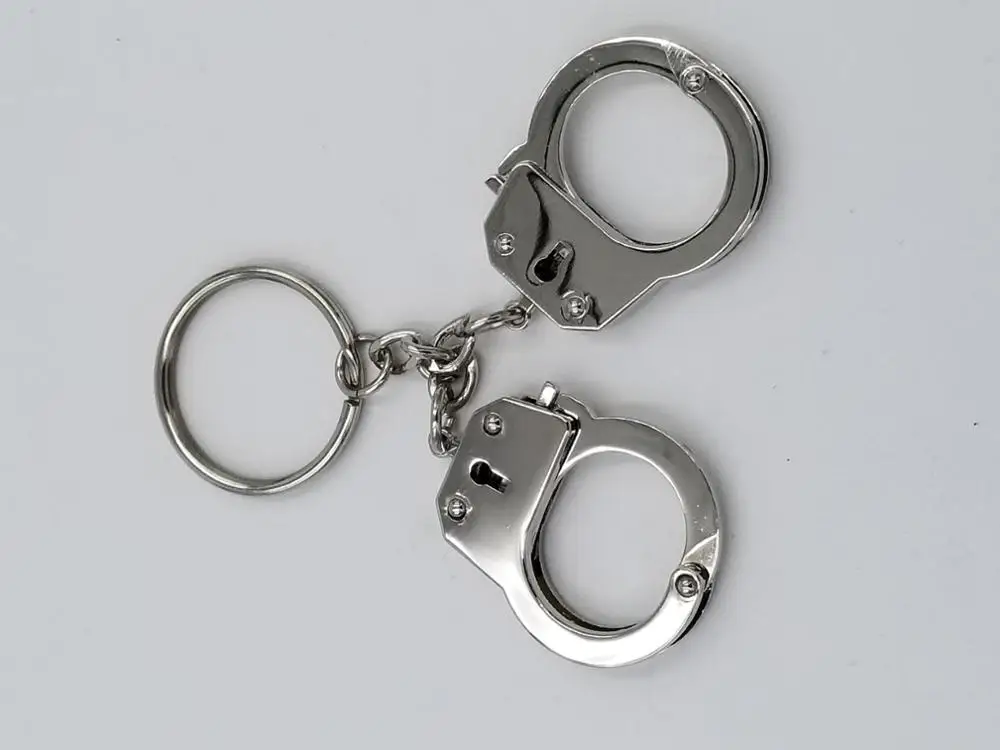Promotional 3d Handcuffs Shaped Metal Keychain/handcuff With Key/mini