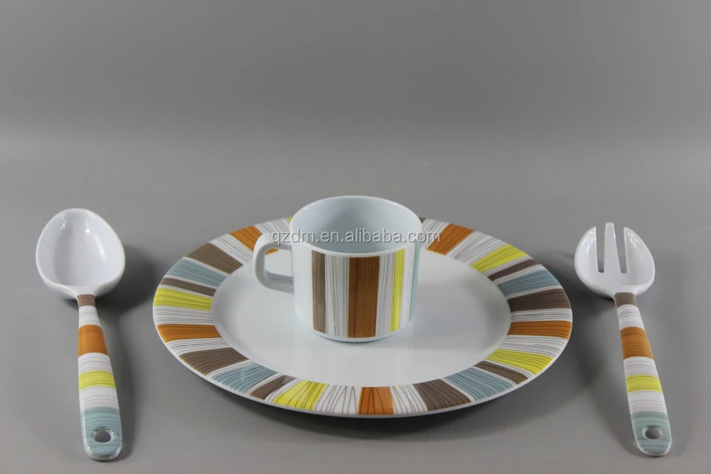 4 Piece Melamine Dinner Set With Salad Spoon And Fork