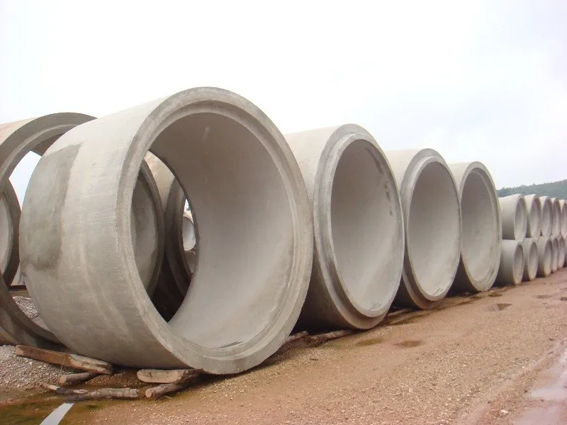 Купить бетонную трубу. Раструбные трубы канализационные 110 бетонные. Железобетонные трубы раструбные армирование 2000мм. Бетонные трубы большого диаметра. Железобетонные трубы большого диаметра.
