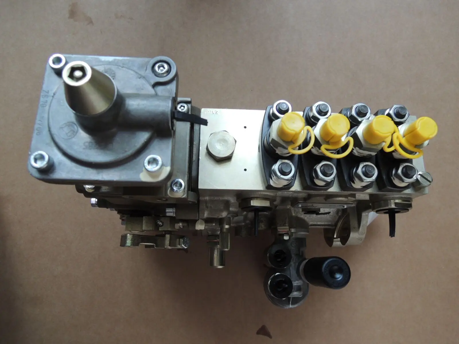 Deutz Bf4l914 Fuel Injection Pump 04234638 04236325 Buy Fuel