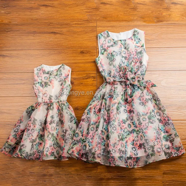 mom and daughter long frocks