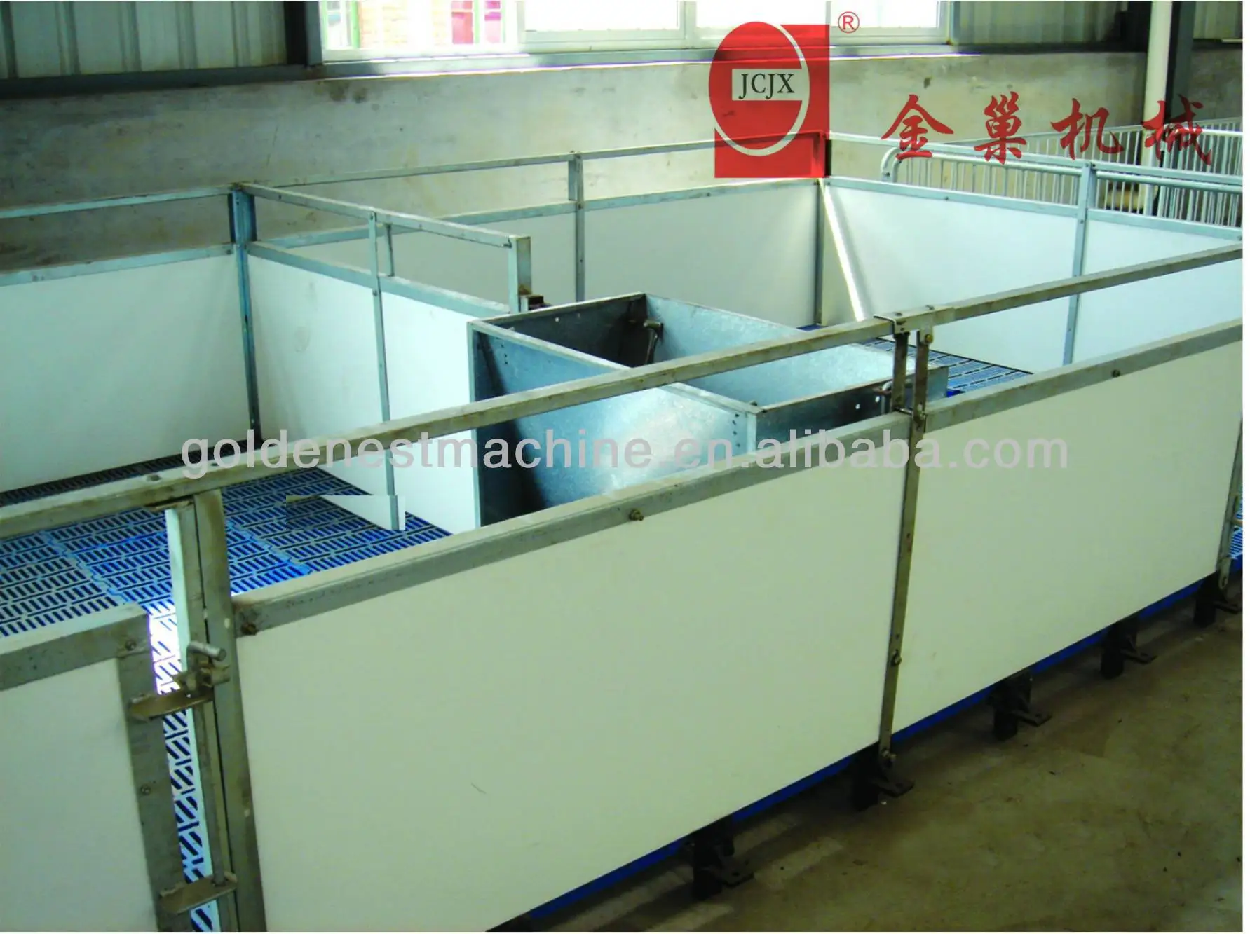pig stall 4.jpg
