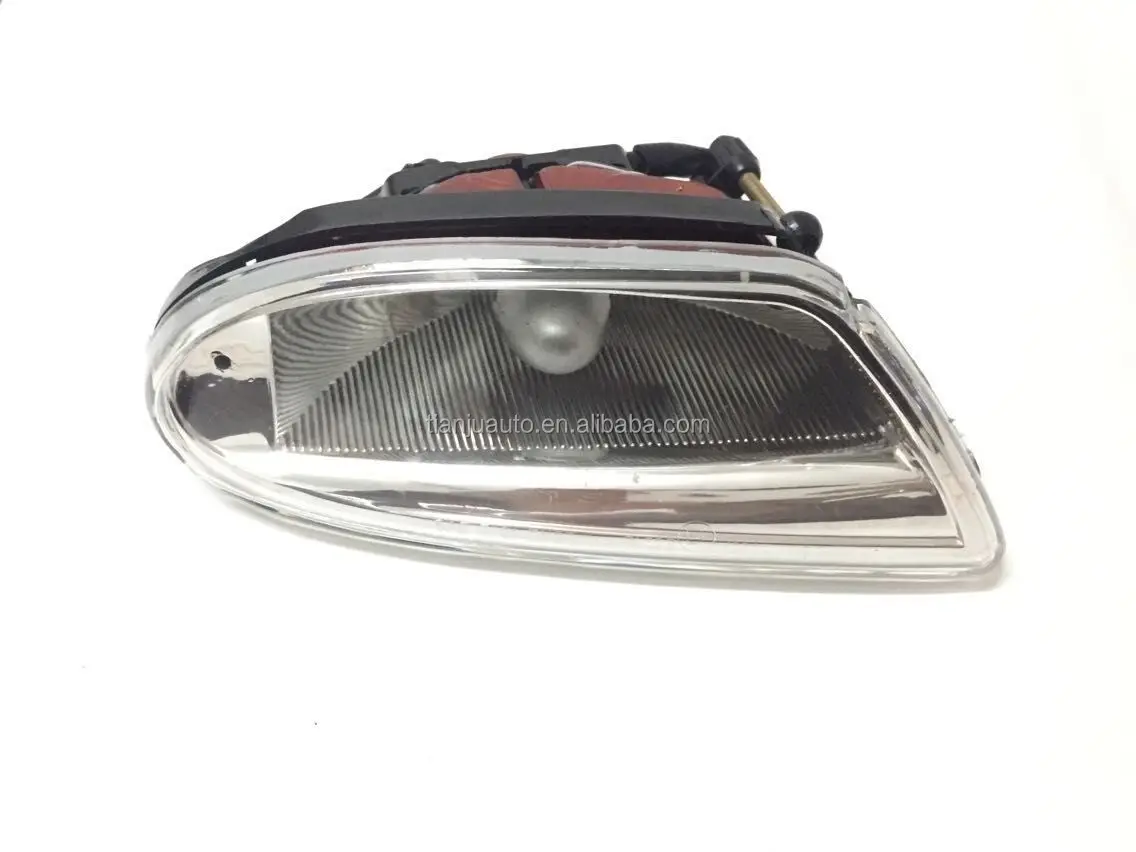 Phares Antibrouillard Avant LED Pour Mercedes Classe C W204 (2008-2010) - 2 Pièces, Remplacement, Couleur Blanche 6000-6700K