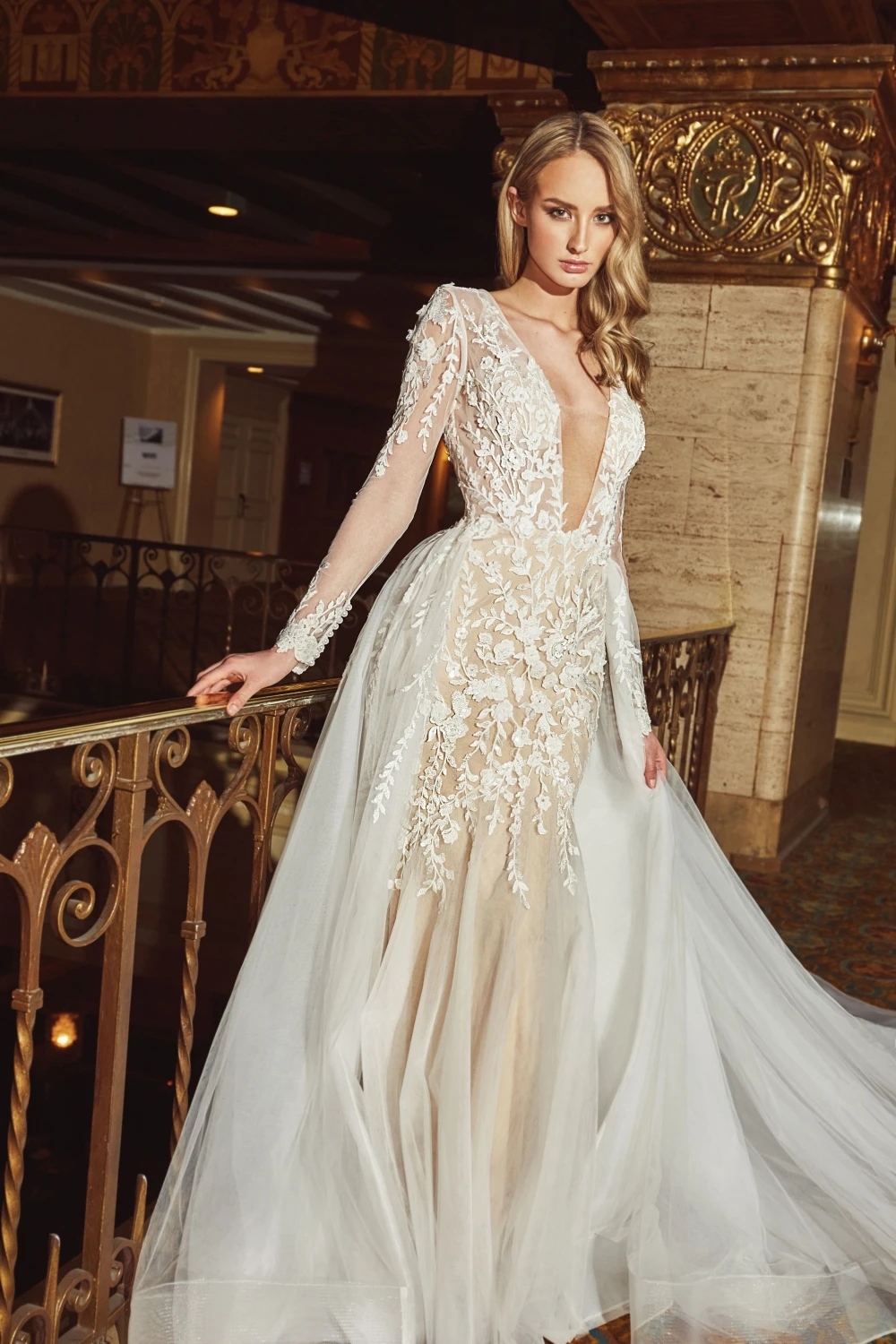 AC-1036 Elegant V Neck Long Sleeves Appliqued Detachable Skirt Mermaid Wedding Dress