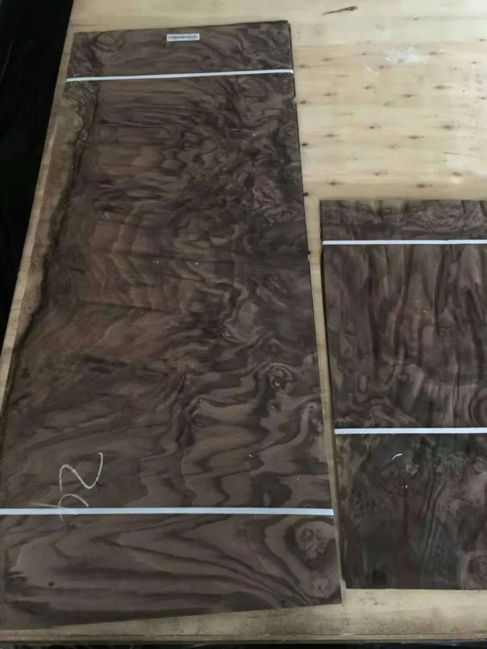 Natural American Walnut Burl Wood Veneer - Hotel Decor