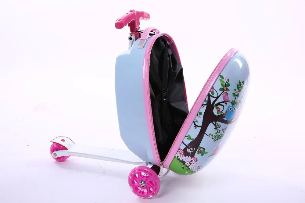 Самокат пк. Детский чемодан на колесиках самокат. Самокат багаж. Чехол на колесиках для самоката. Ручная кладь для самоката.