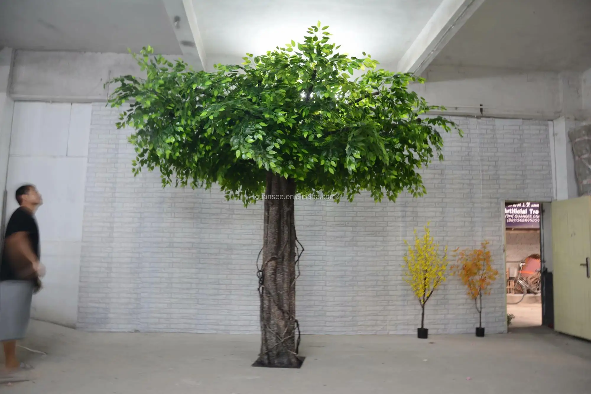 Unique Style Art Decorative Green Artificial Ficus Tree Fake Banyan