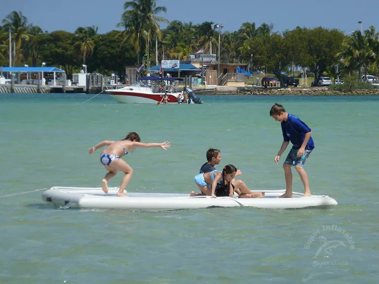 inflatable-swim-island-12