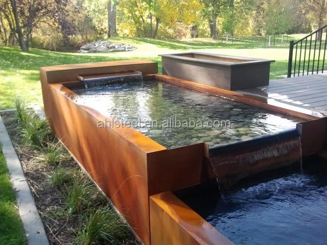 Mur cascade pour bassin d'eau en acier CorTen