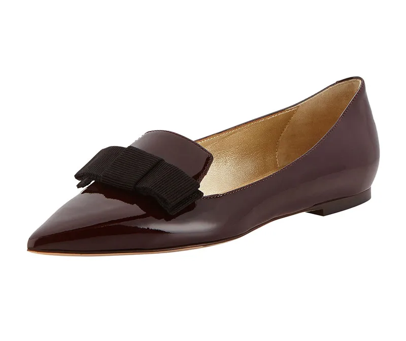 black flat closed toe shoes