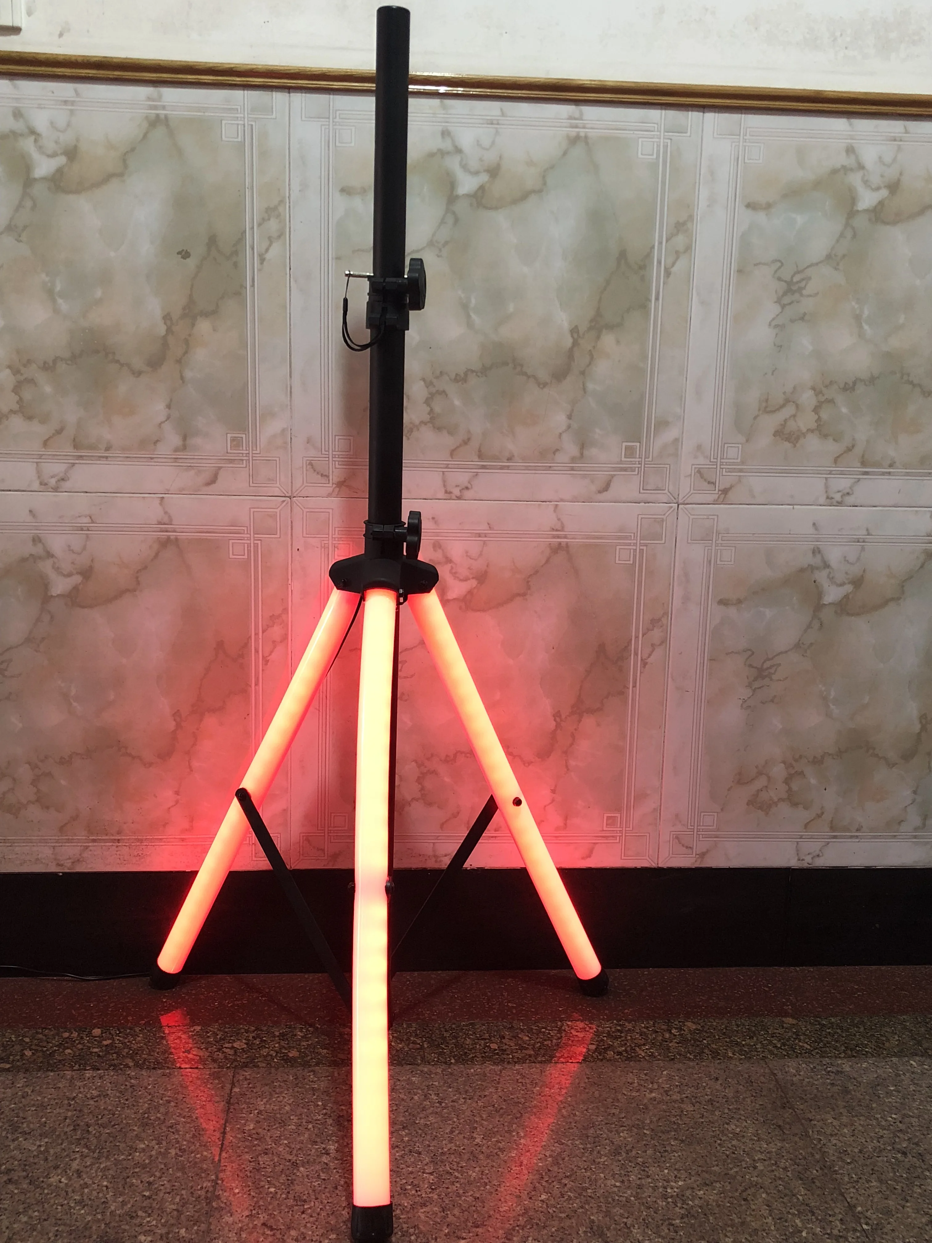 dj tripod