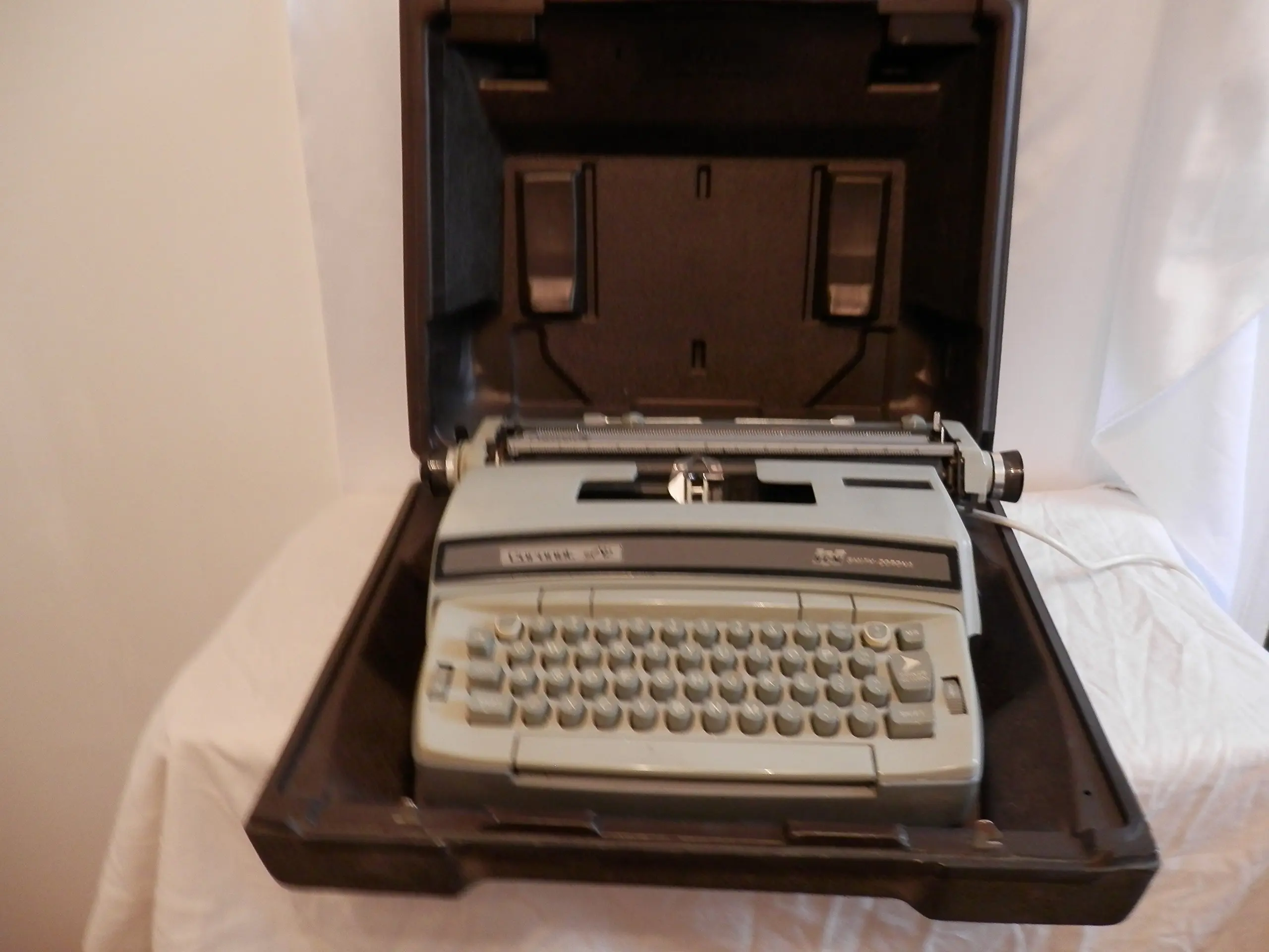 Get Quotations · Smith Corona Typewriter Coronet Super 12 Electric Typewriter Model 6LEA Made In USA