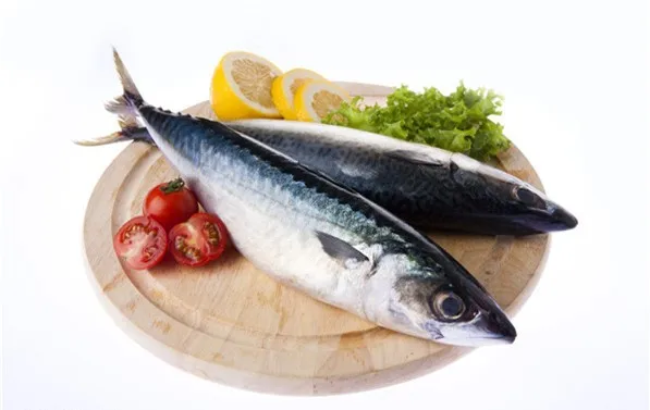 冷冻太平洋 mackerel 鱼全圆形海冻 bqf 150-200g 适用于市场