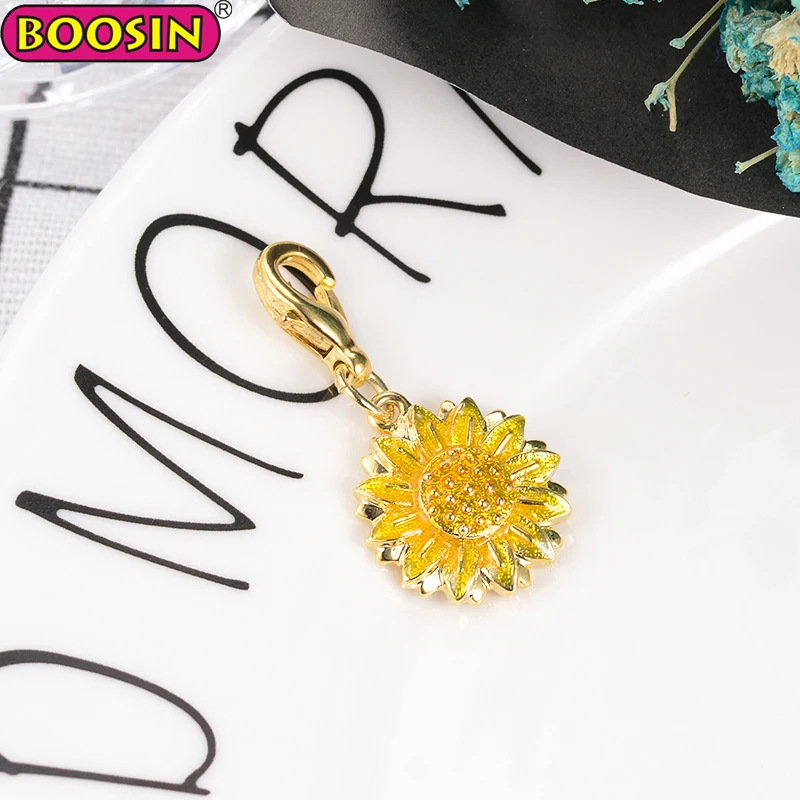 Dijes De Flores De Moda,Colgante De Planta De Dije De Girasol De Oro De 18k  Esmaltado De Aleación - Buy Flor Encantos De Aleación De 18k Oro Girasol  Colgante De Esmalte Encanto