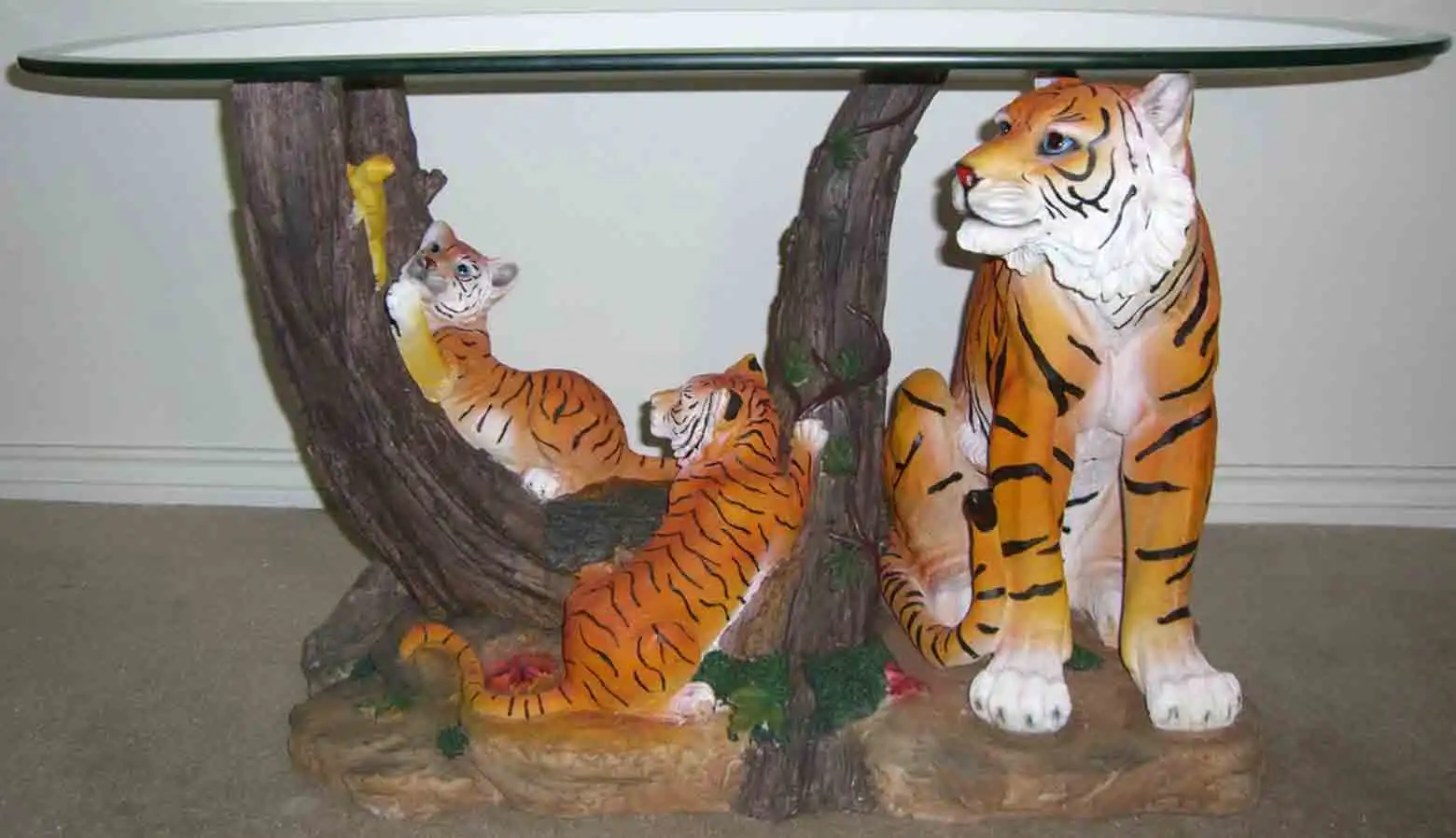 Tiger Table