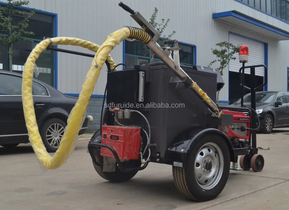 road crack sealing machins (1).jpg