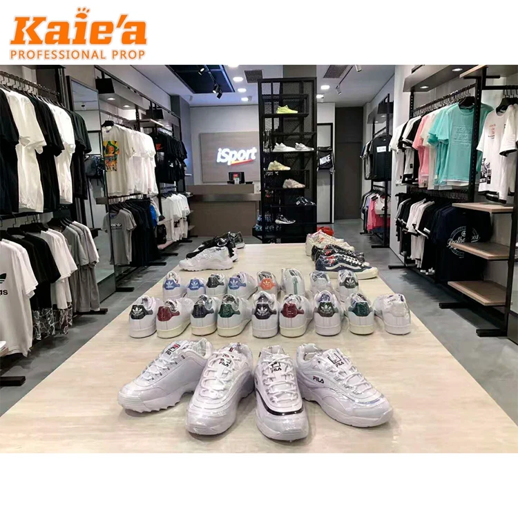 loja de calçados esportivos