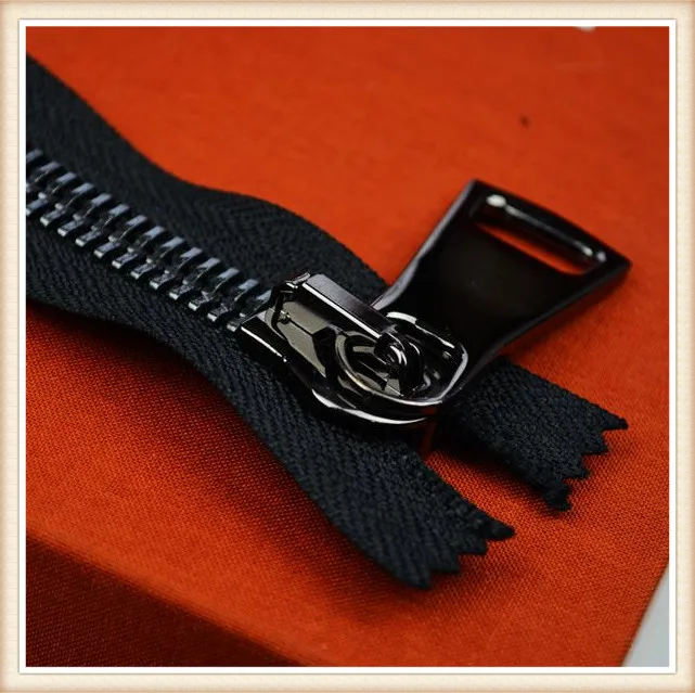 Elegant Wide Black Zipper With Big Zipper Head For Clothes Or Pants