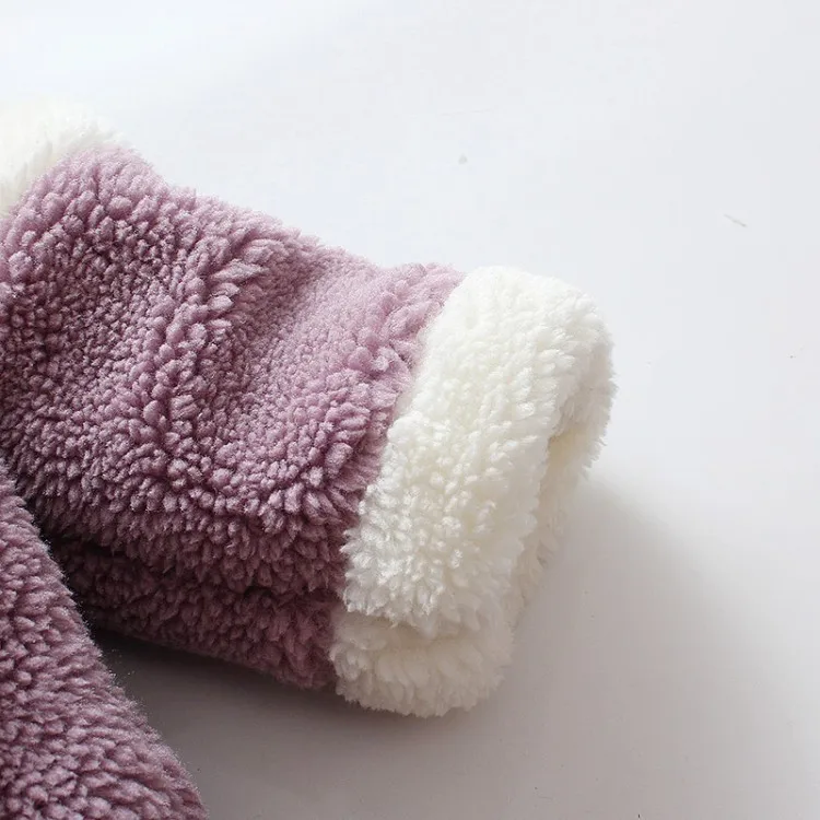 9436953658_1390770995