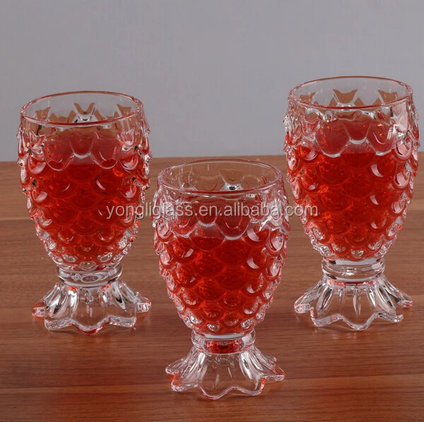 New design pineapple shaped high quality beer glass,pineapple shaped drinking glass cups