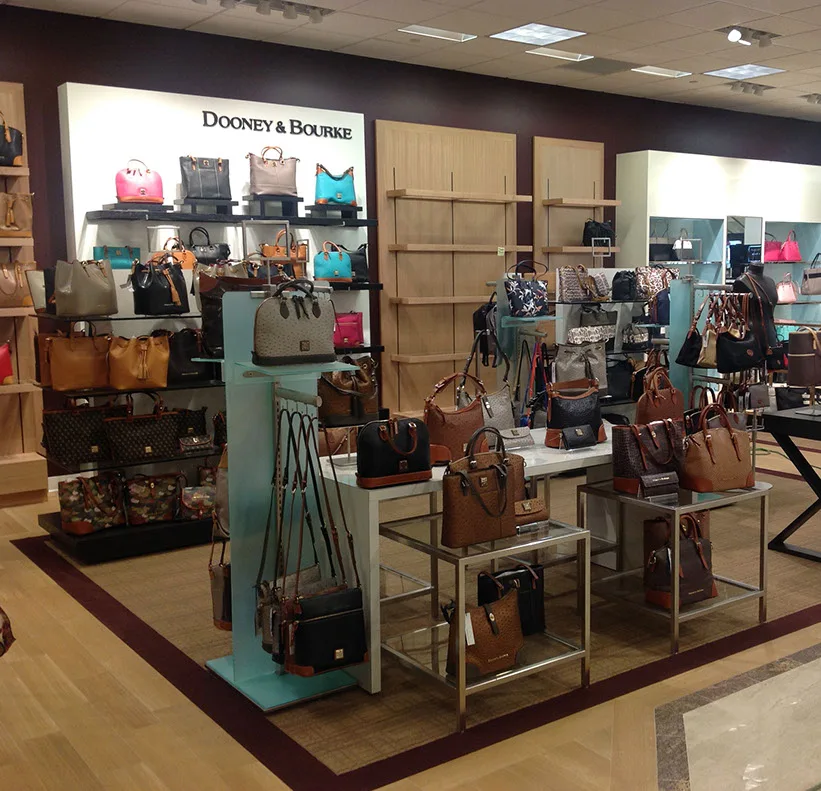 Capture Consumers Handbag Display Shelf Design Metal Display Stand For