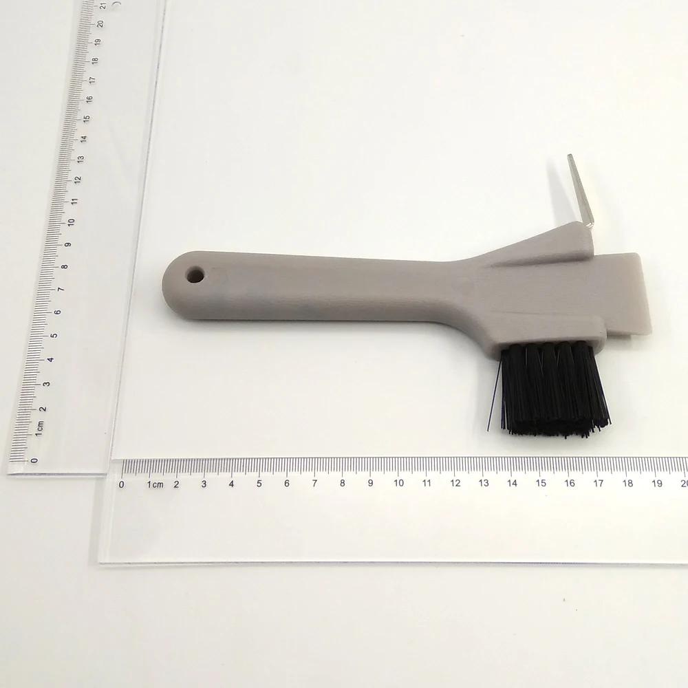 hoof pick brush with scraper