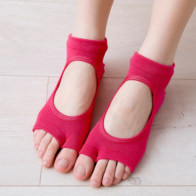 
New Women Anti Slip Yoga Socks Two Toe Sport Cotton Pilates Sock Ventilation Quick-Dry Ballet profession Dance Sock Slippers 