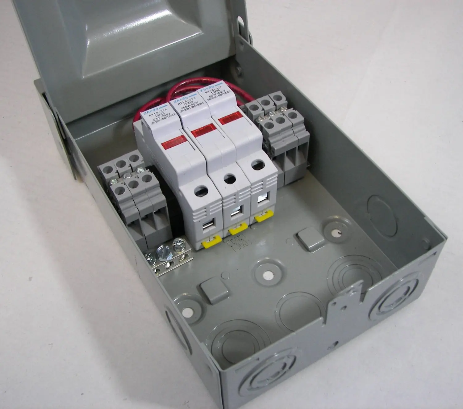 Get Quotations · Solar Combiner Box - PV Combiner - Solar Panel Combiner Box - 3-String