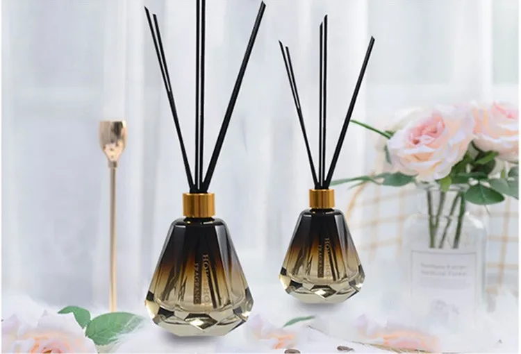 Диффузор алматы. Ароматический диффузор Reed Diffuser. Kuchenland диффузор Majestic. Аромадифузоры Green Wood Sweet. Il7000 ароматический диффузор "Tonka Noir".