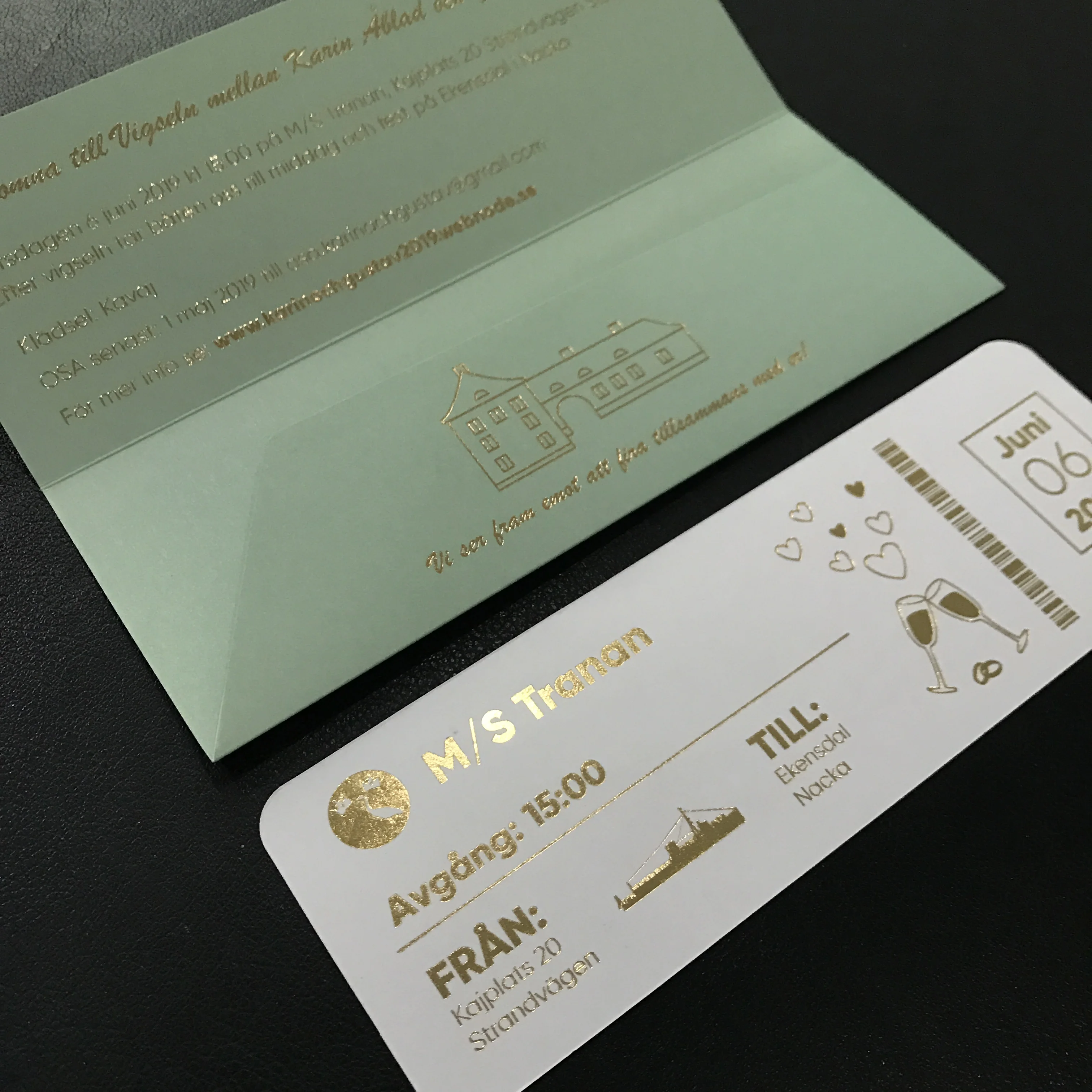 Passport custom. Двойная визитка. Двойная визитка с биговкой. Визитные карточки былого. Двойная визитка шаблон.