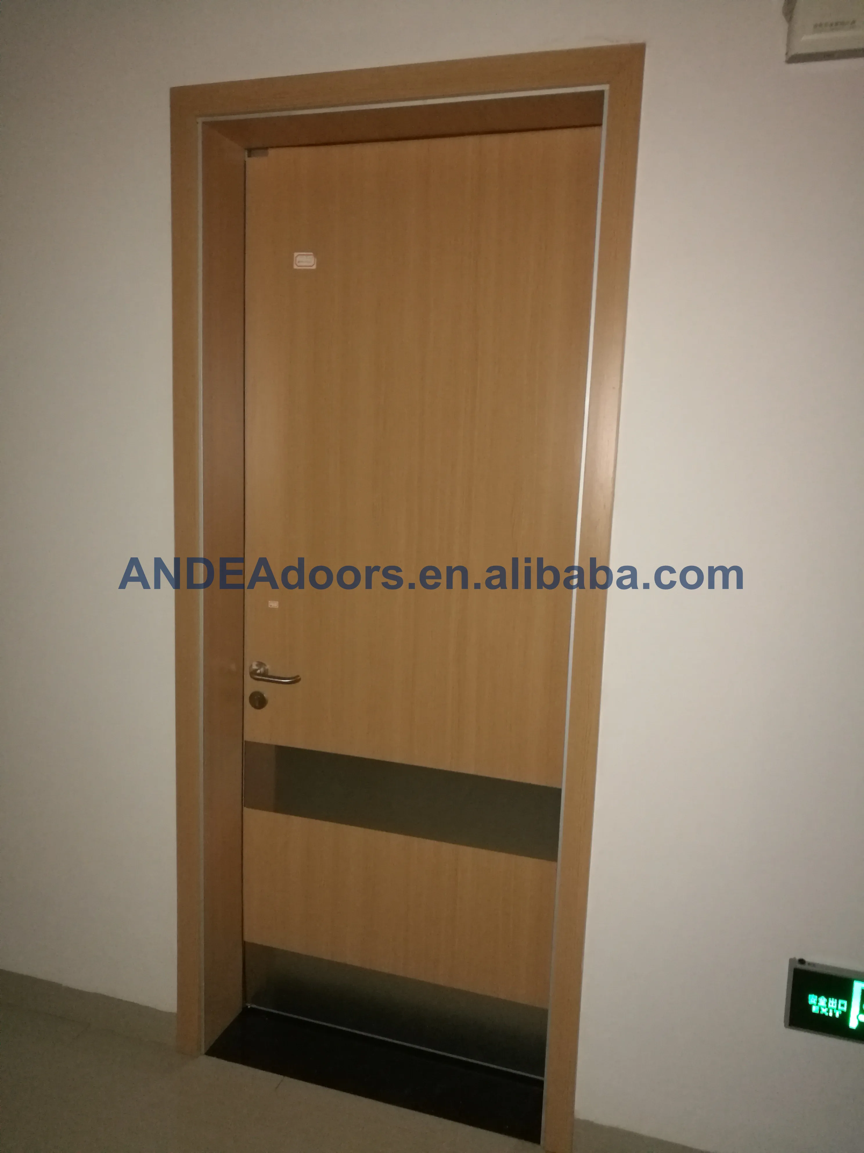 swing hospital door-64_