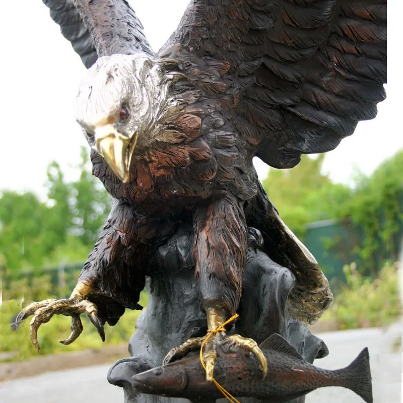 Wildlife Skulptur Bronzeguss Große Adler Fang Fisch Garten Statue