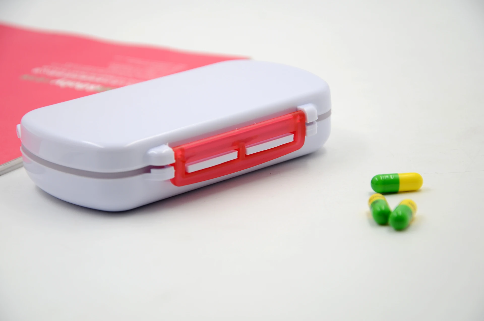 New Design Custom Medicant Shaped Cute Weekly Pill Box Case Travel