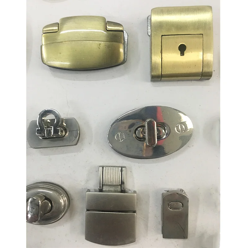 metal twist lock for handbag/purse.JPG