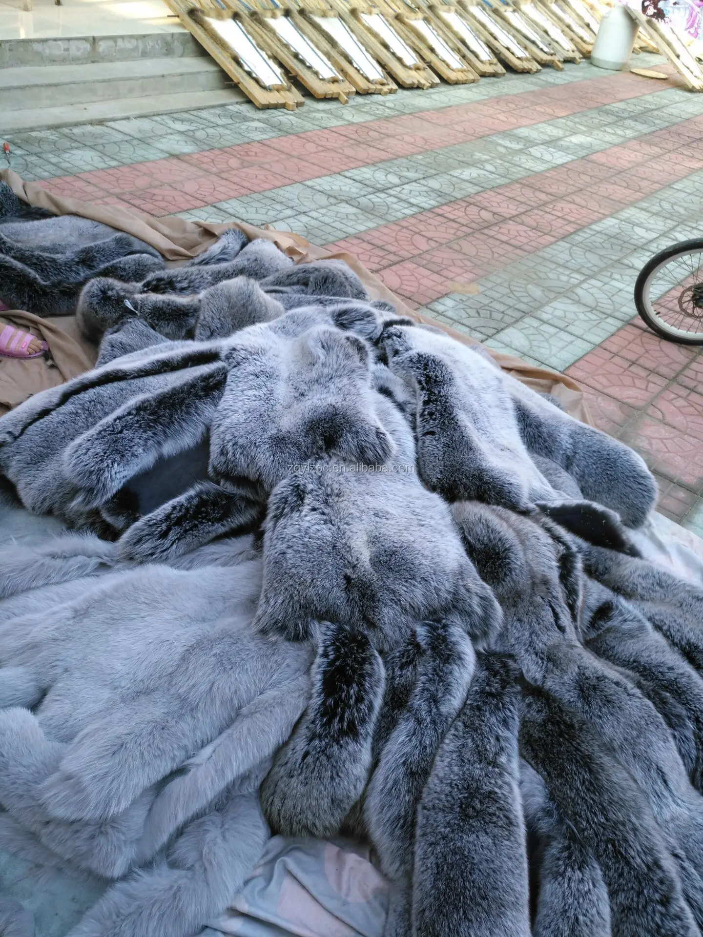 Dyed fox skin (1).jpg