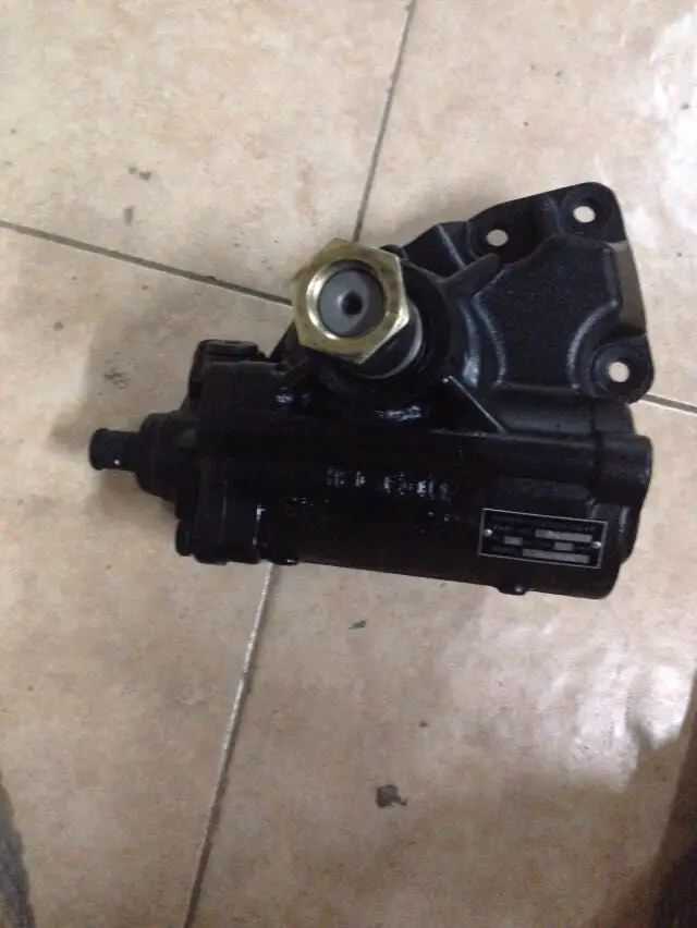 供应强大的稳定性转向齿轮变速箱用于 isuzus npr,4hf1,700 p,tro