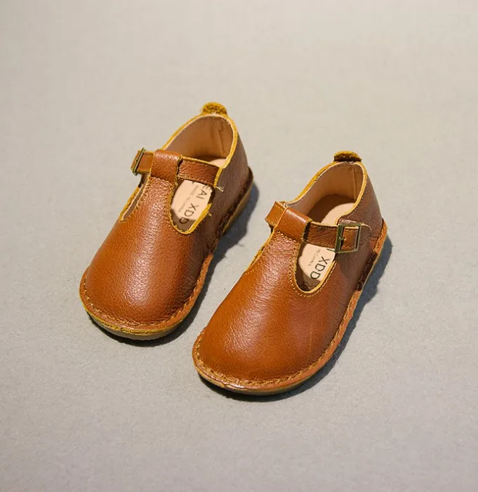 simple baby shoes