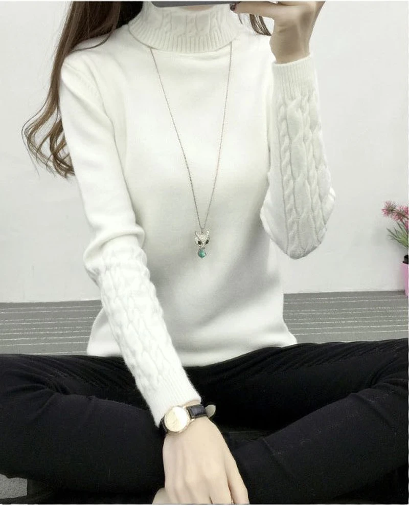 Белый свитер женский с горлом